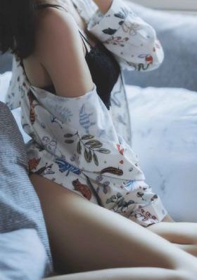 欧美女生霸气头像黑白_在线观看视频